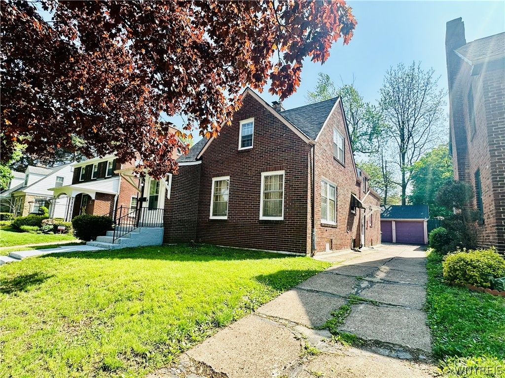 39 Benwood Avenue, Buffalo, NY 14214