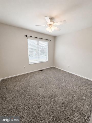 250 JUANITA CT, Levittown, PA 19057