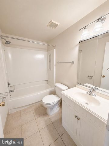250 JUANITA CT, Levittown, PA 19057