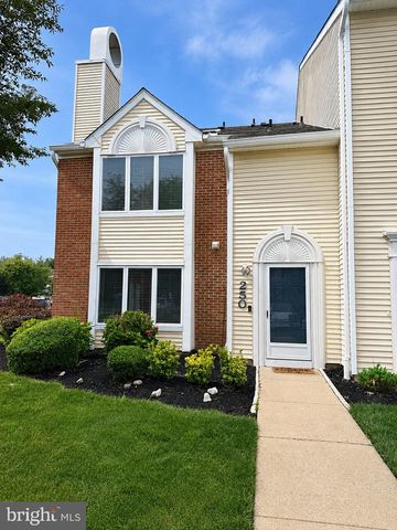 250 JUANITA CT, Levittown, PA 19057