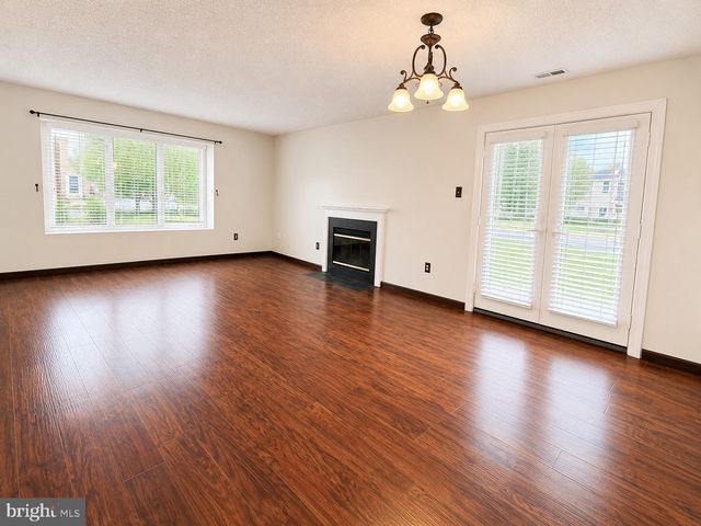 250 JUANITA CT, Levittown, PA 19057