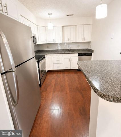 250 JUANITA CT, Levittown, PA 19057