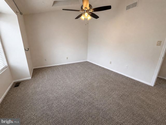 250 JUANITA CT, Levittown, PA 19057