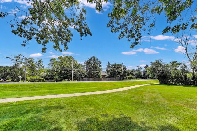 2300 Landwehr Road, Northbrook, IL 60062