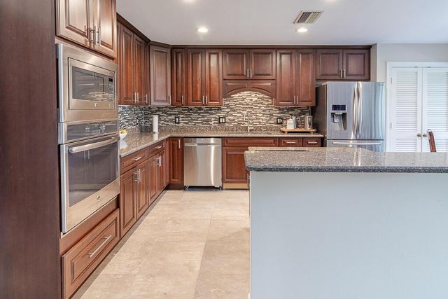 2385 SW Creekside Drive, Palm City, FL 34990