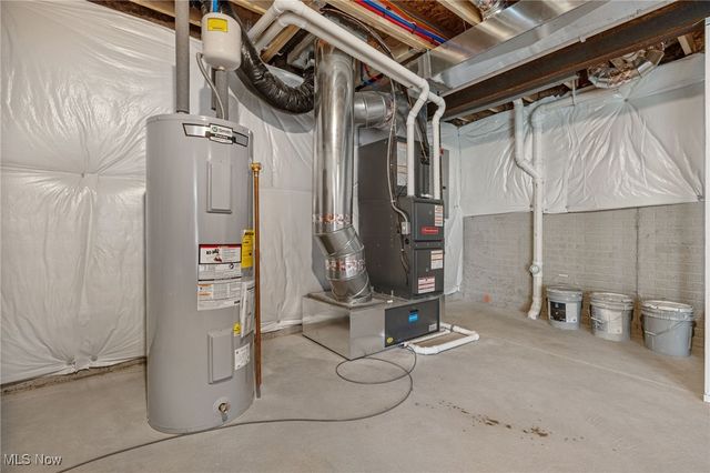 3397 Buckeye Trail, Uniontown, OH 44685