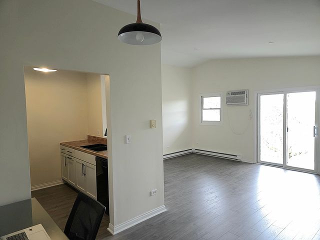 1313 Cunat Court 3F, Lake In The Hills, IL 60156