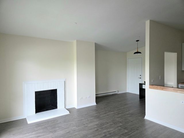 1313 Cunat Court 3F, Lake In The Hills, IL 60156