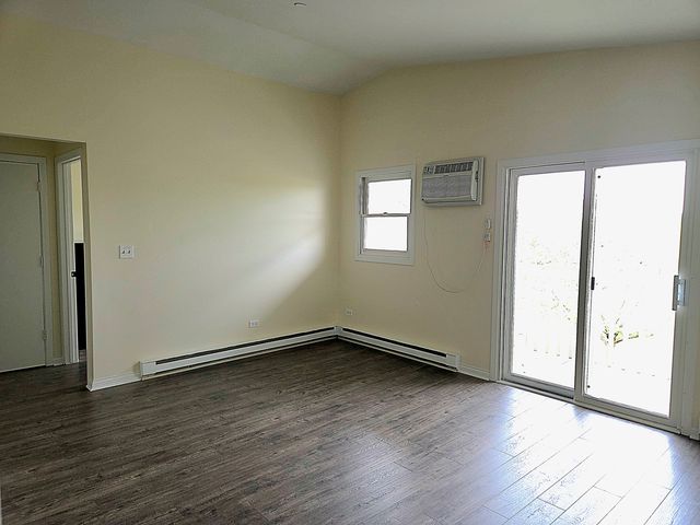 1313 Cunat Court 3F, Lake In The Hills, IL 60156