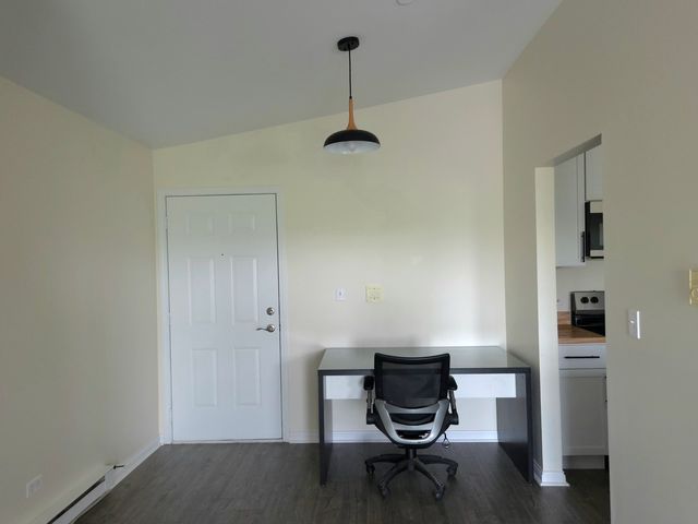 1313 Cunat Court 3F, Lake In The Hills, IL 60156