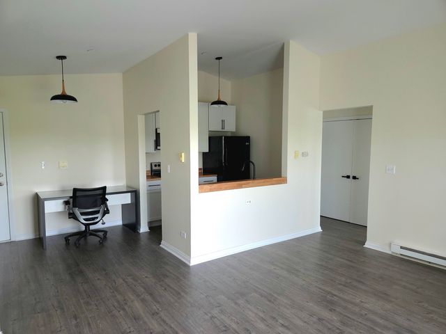 1313 Cunat Court 3F, Lake In The Hills, IL 60156