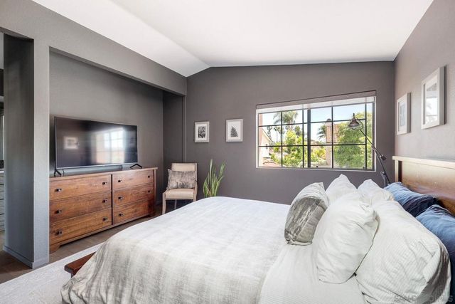 4070 Caminito Meliado, San Diego, CA 92122