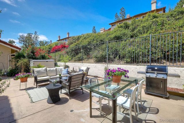 4070 Caminito Meliado, San Diego, CA 92122