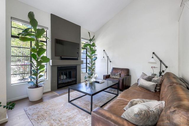 4070 Caminito Meliado, San Diego, CA 92122