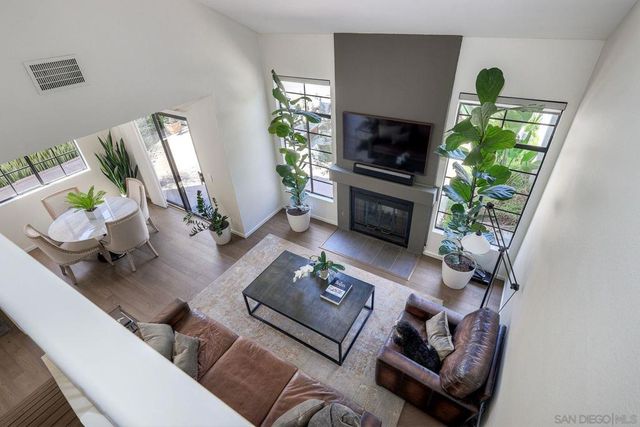 4070 Caminito Meliado, San Diego, CA 92122