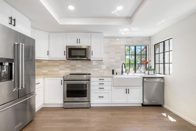 4070 Caminito Meliado, San Diego, CA 92122