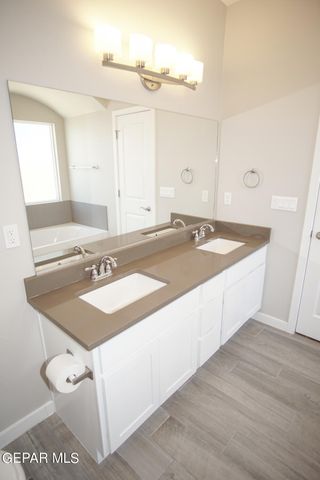 2053 WILLIAM CAPLES Street, El Paso, TX 79938