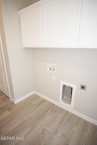 2053 WILLIAM CAPLES Street, El Paso, TX 79938