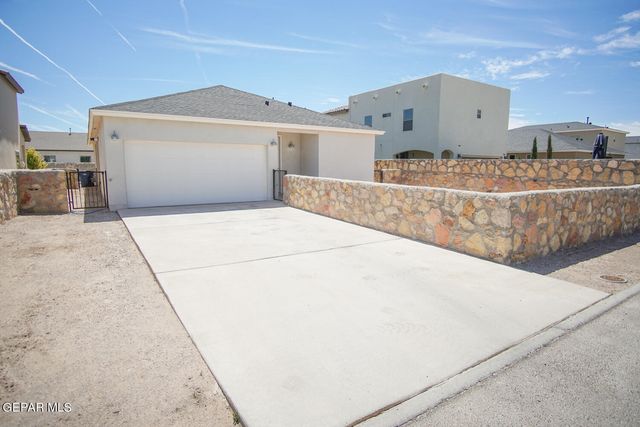 2053 WILLIAM CAPLES Street, El Paso, TX 79938