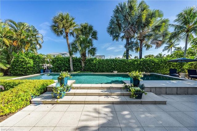 491 17th AVE S, Naples, FL 34102