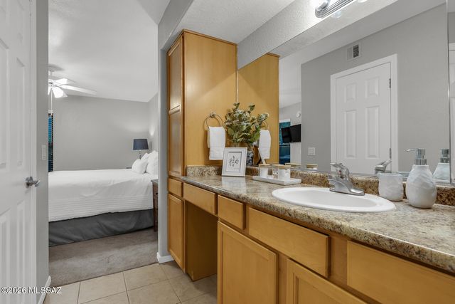 5855 N Kolb Rd Unit 1102, Tucson, AZ 85750