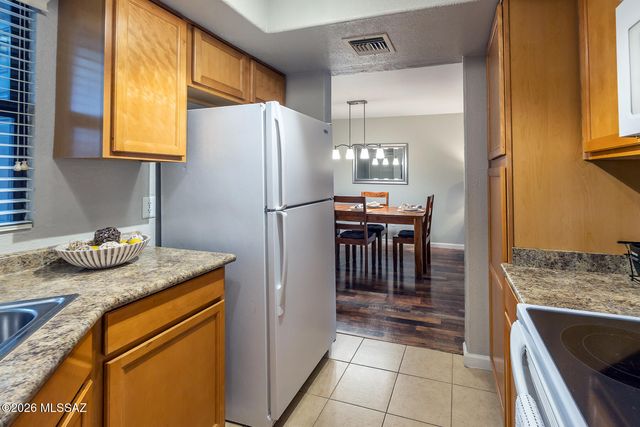 5855 N Kolb Rd Unit 1102, Tucson, AZ 85750