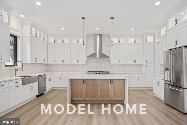 1901 WARE RD, Falls Church, VA 22043