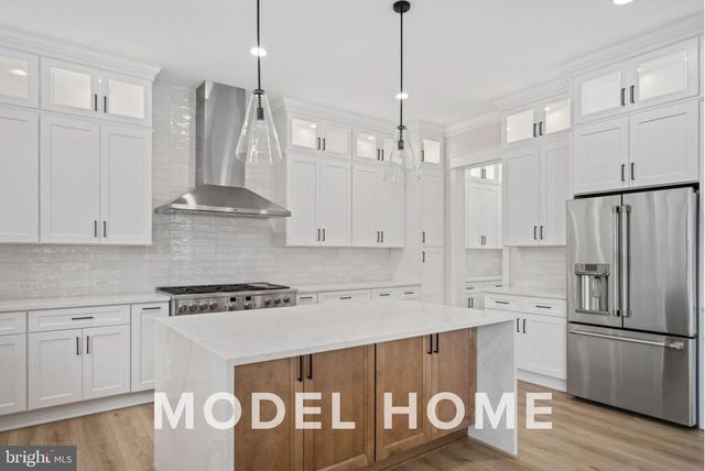 1901 WARE RD, Falls Church, VA 22043