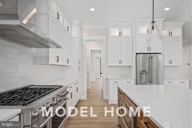 1901 WARE RD, Falls Church, VA 22043