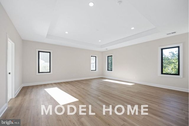 1901 WARE RD, Falls Church, VA 22043