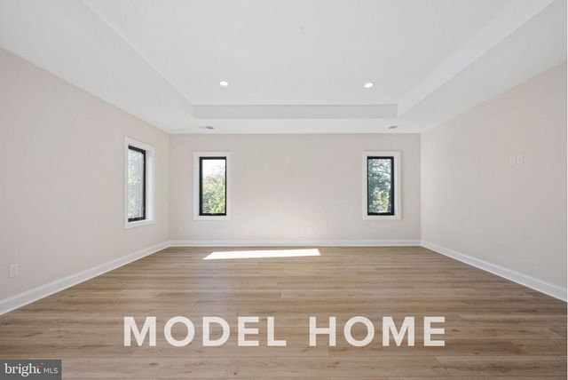 1901 WARE RD, Falls Church, VA 22043