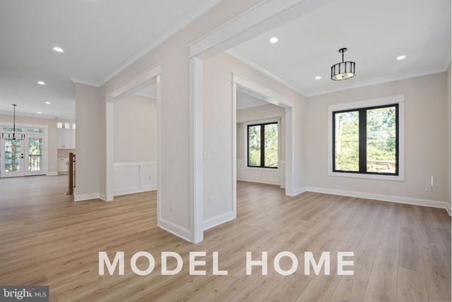 1901 WARE RD, Falls Church, VA 22043