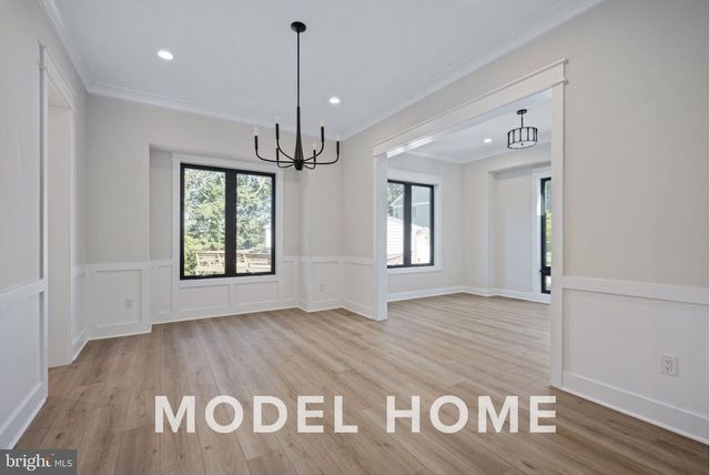 1901 WARE RD, Falls Church, VA 22043