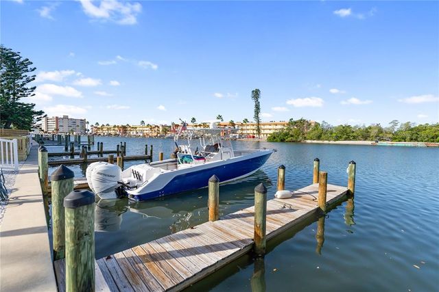 9022 MIDNIGHT PASS ROAD 112, Sarasota, FL 34242