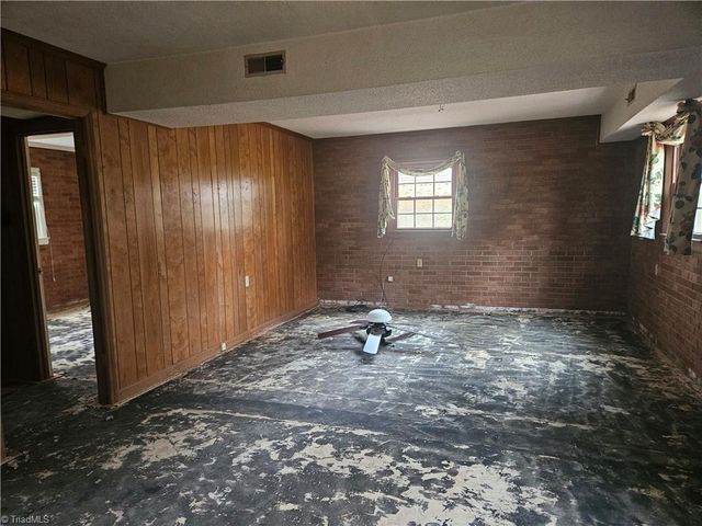 707 N Ninth Street, Mebane, NC 27302