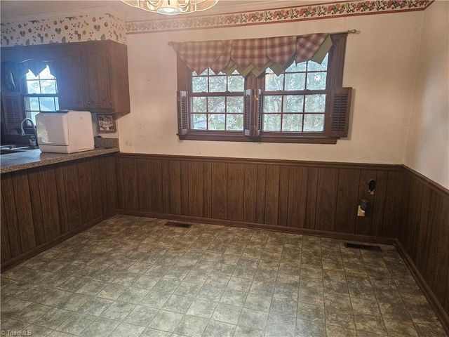 707 N Ninth Street, Mebane, NC 27302