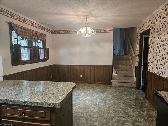 707 N Ninth Street, Mebane, NC 27302