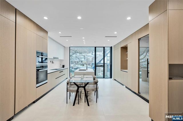 7 Adelaide, Edgewater, NJ 07020