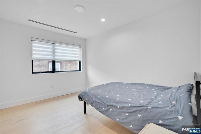 7 Adelaide, Edgewater, NJ 07020