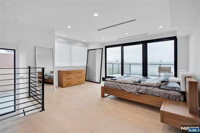 7 Adelaide, Edgewater, NJ 07020