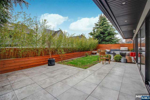 7 Adelaide, Edgewater, NJ 07020