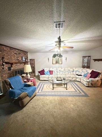 1201 Broad, Deridder, LA 70634