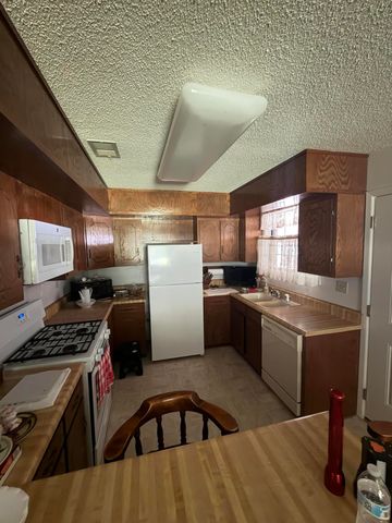 1201 Broad, Deridder, LA 70634