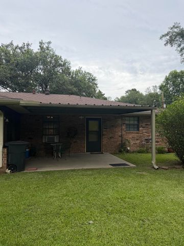 1201 Broad, Deridder, LA 70634