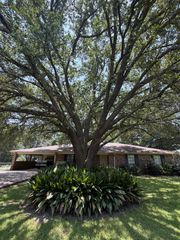 1201 Broad, Deridder, LA 70634