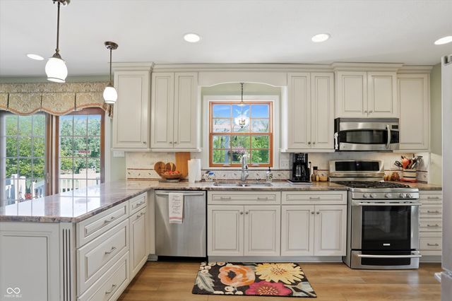 3647 Woodland Streams Drive, Greenwood, IN 46143