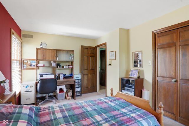 3647 Woodland Streams Drive, Greenwood, IN 46143