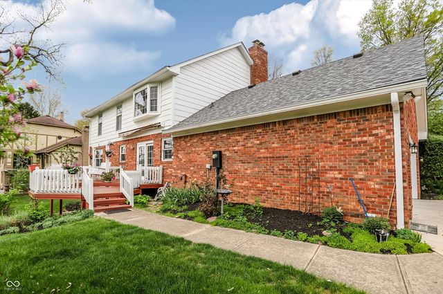 3647 Woodland Streams Drive, Greenwood, IN 46143