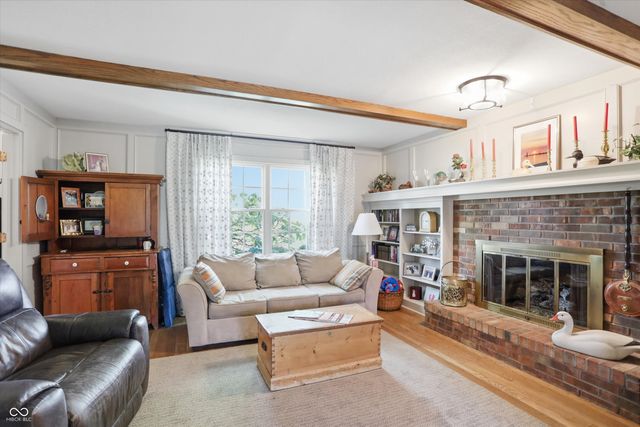 3647 Woodland Streams Drive, Greenwood, IN 46143