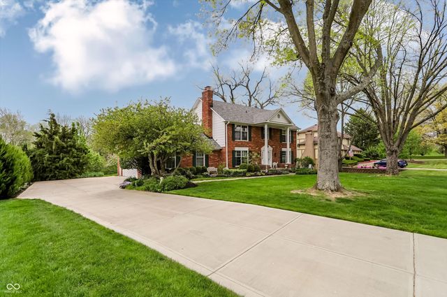 3647 Woodland Streams Drive, Greenwood, IN 46143